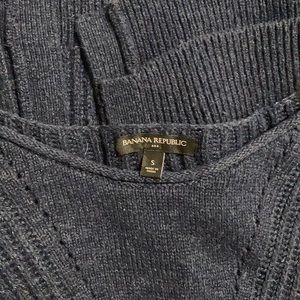 Banana Republic sleeveless snap up knit sweater